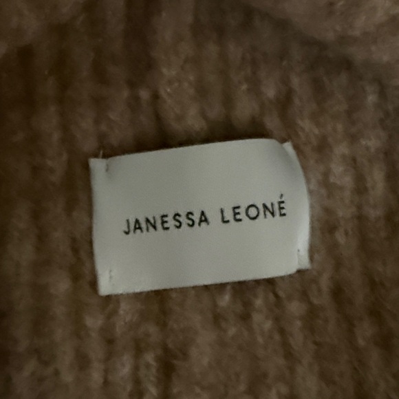 Janessa Leoné Piper Beanie - Picture 2 of 2
